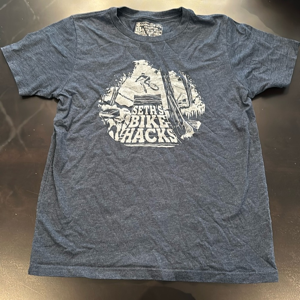 Youth XL Tshirt EUC